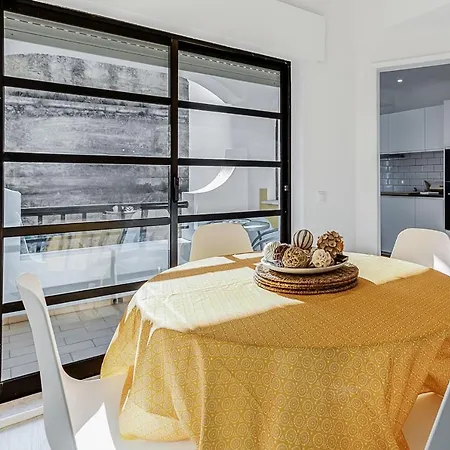 Sunny Duplex W/ Pool & Balcony By Lovelystay