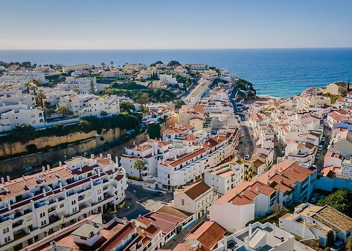 Apartamento Sunny Duplex W/ Pool & Balcony By Lovelystay *