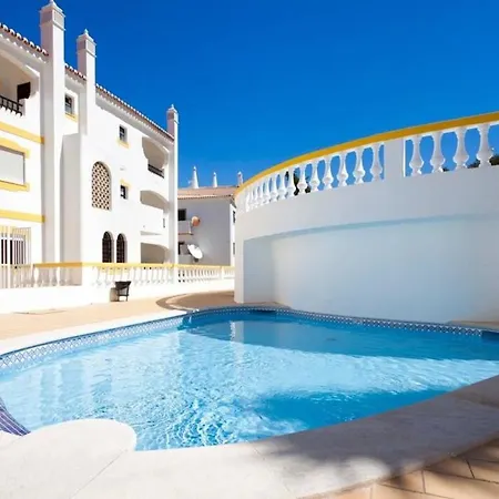 Sunny Duplex W/ Pool & Balcony By Lovelystay Apartment *